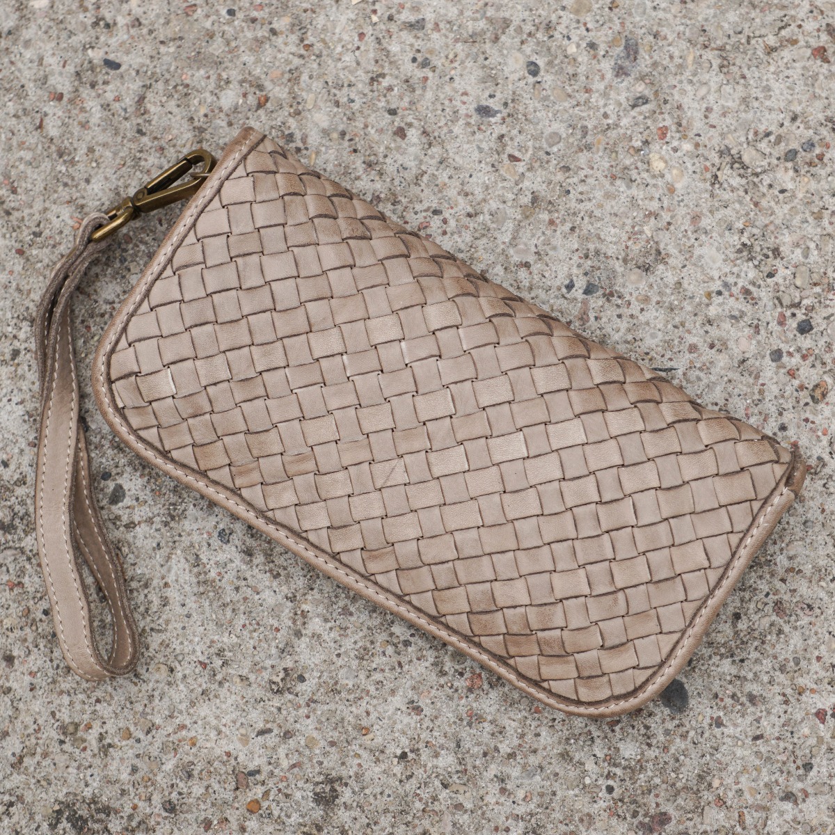 Taupe woven leather women wallet