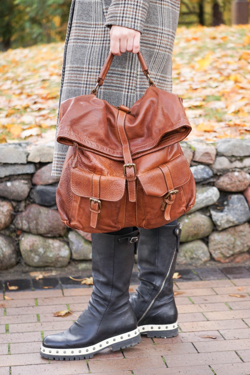 Messenger unisex design leather backpack